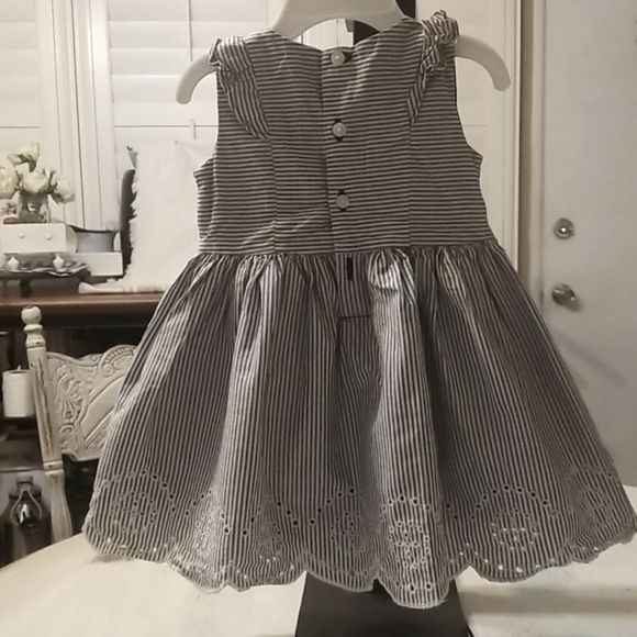 **Carter's Baby Girl Blue Strip / eyelet bottom Dress - 9M - Picture 2 of 4